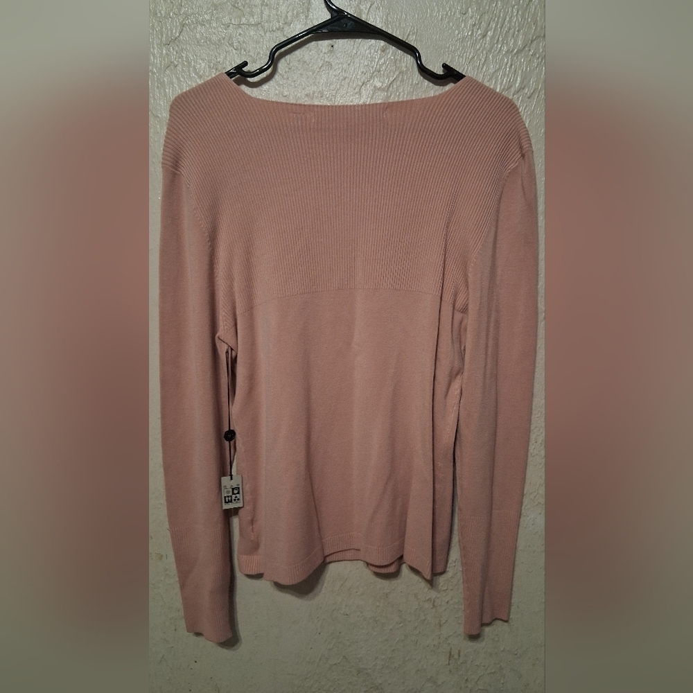 Max Studio Rose Pink Knit Top With Floral Applique / Size L / NWT - Picture 6 of 7